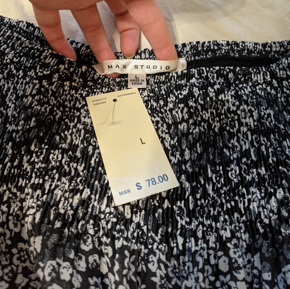 Max Studio black floral midi skirt - Picture 3 of 9